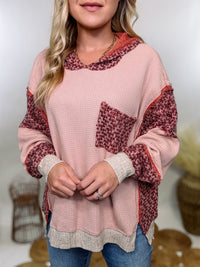 Easel Mixed fabric thermal hoodie in mauve pink with patchwork detailing, chest pocket, ribbed cuffs, and side slits. Relaxed fit, soft material, perfect for casual or dressed-up outfits with denim or leggings.