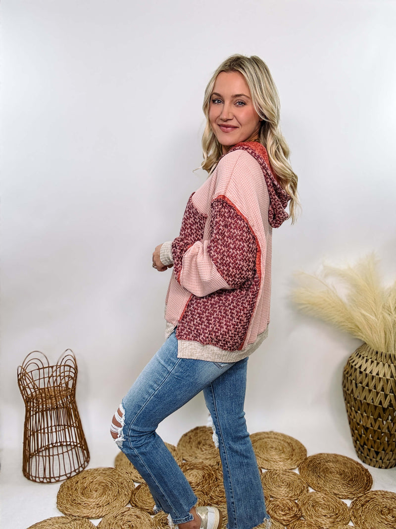 Easel Mixed fabric thermal hoodie in mauve pink with patchwork detailing, chest pocket, ribbed cuffs, and side slits. Relaxed fit, soft material, perfect for casual or dressed-up outfits with denim or leggings.