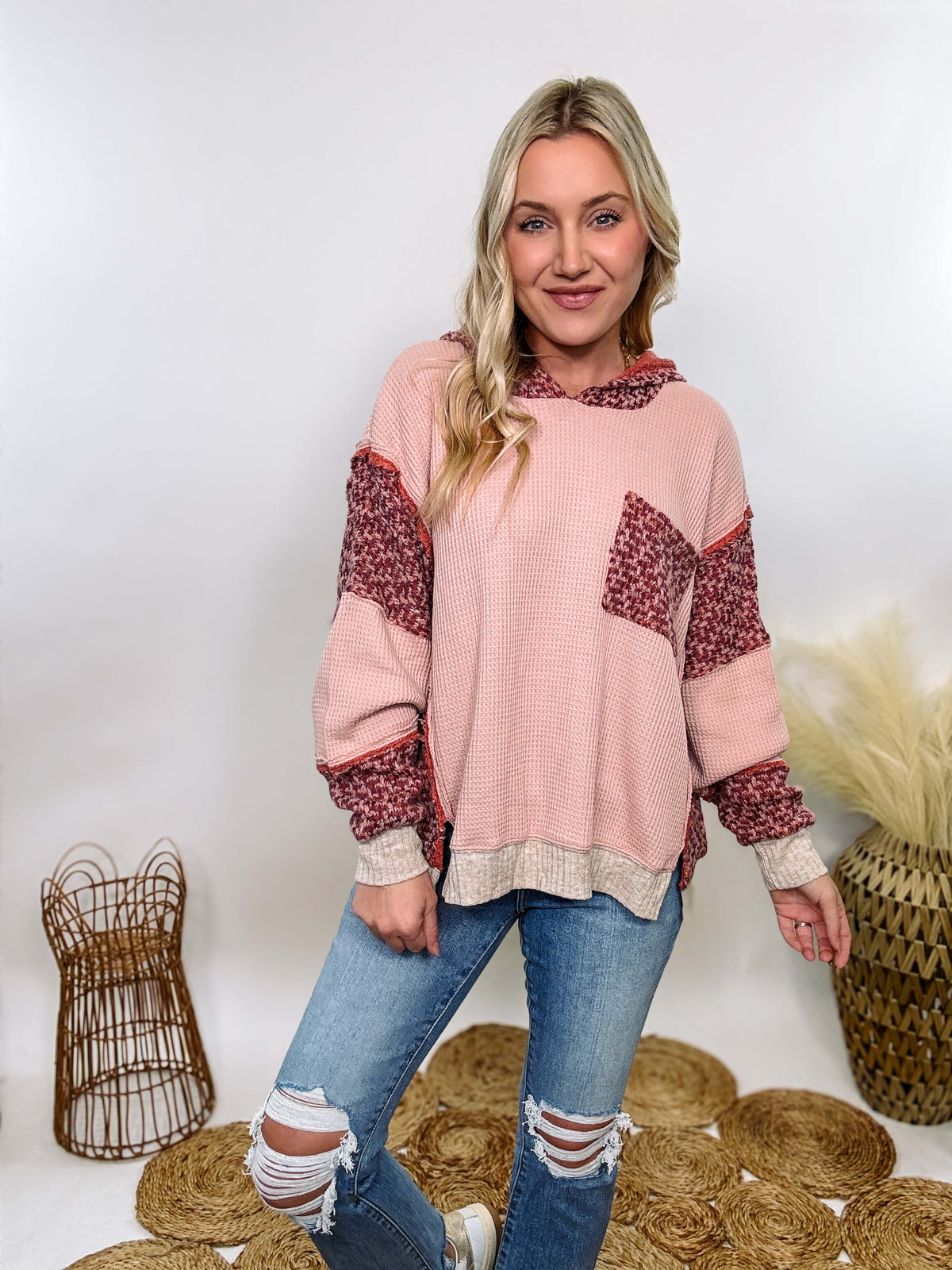 Easel Mixed fabric thermal hoodie in mauve pink with patchwork detailing, chest pocket, ribbed cuffs, and side slits. Relaxed fit, soft material, perfect for casual or dressed-up outfits with denim or leggings.